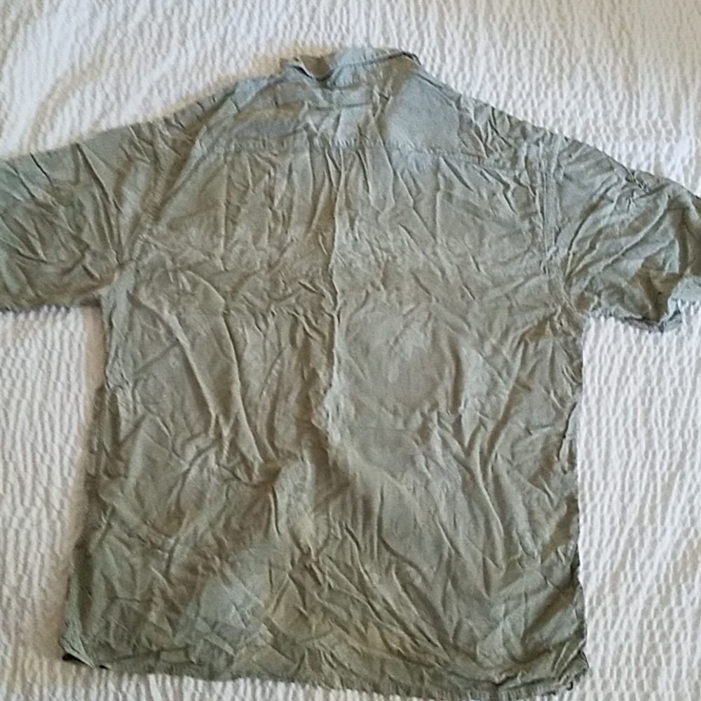 T Shirt - Picture 2 of 4